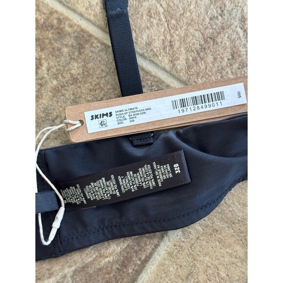 Skims Ultimate Push Up Strapless Bra Onyx Size 32B - Picture 8 of 8